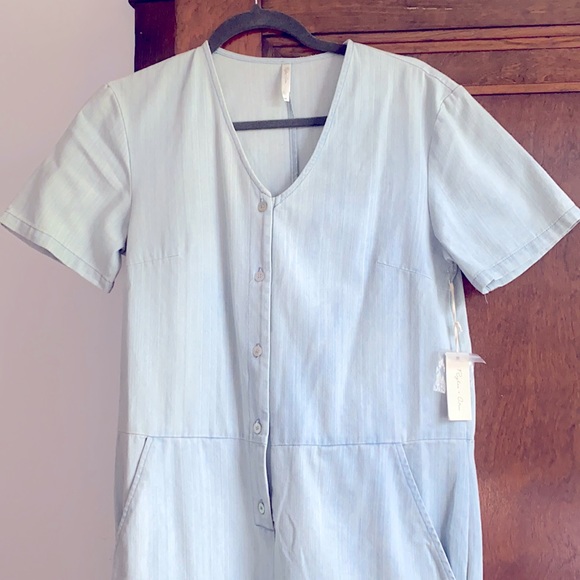 Rylee and Cru Chambray Short Sleeve Jumpsuit - Picture 2 of 3